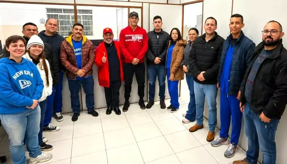 Bernardo com lideranças do setor de segurança pública.