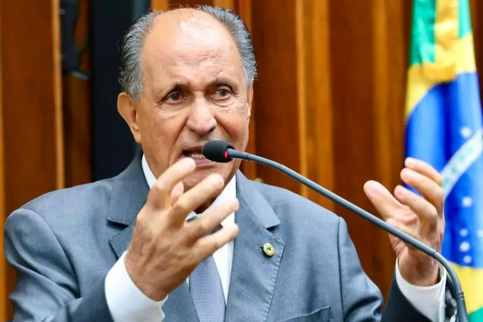 Zé Teixeira propõe ofensiva de segurança após assassinato de PM