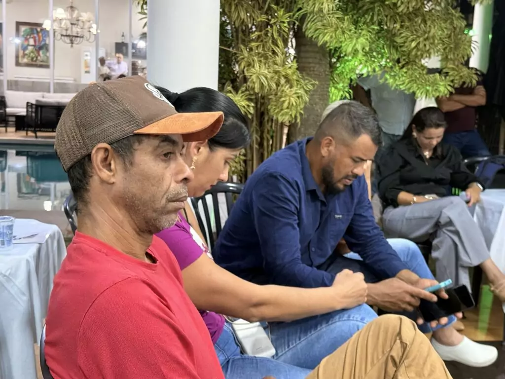 Em Dourados, Carlos Bernardo apresenta projeto para Mato Grosso do Sul com foco na industrialização, fortalecimento do campo e geração de empregos Em Dourados, Carlos Bernardo apresenta projeto para Mato Grosso do Sul com foco na industrialização, fortalecimento do campo e geração de empregos