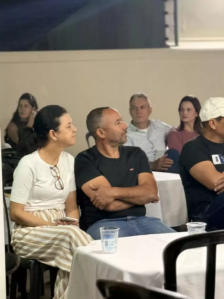 Em Dourados, Carlos Bernardo apresenta projeto para Mato Grosso do Sul com foco na industrialização, fortalecimento do campo e geração de empregos Em Dourados, Carlos Bernardo apresenta projeto para Mato Grosso do Sul com foco na industrialização, fortalecimento do campo e geração de empregos