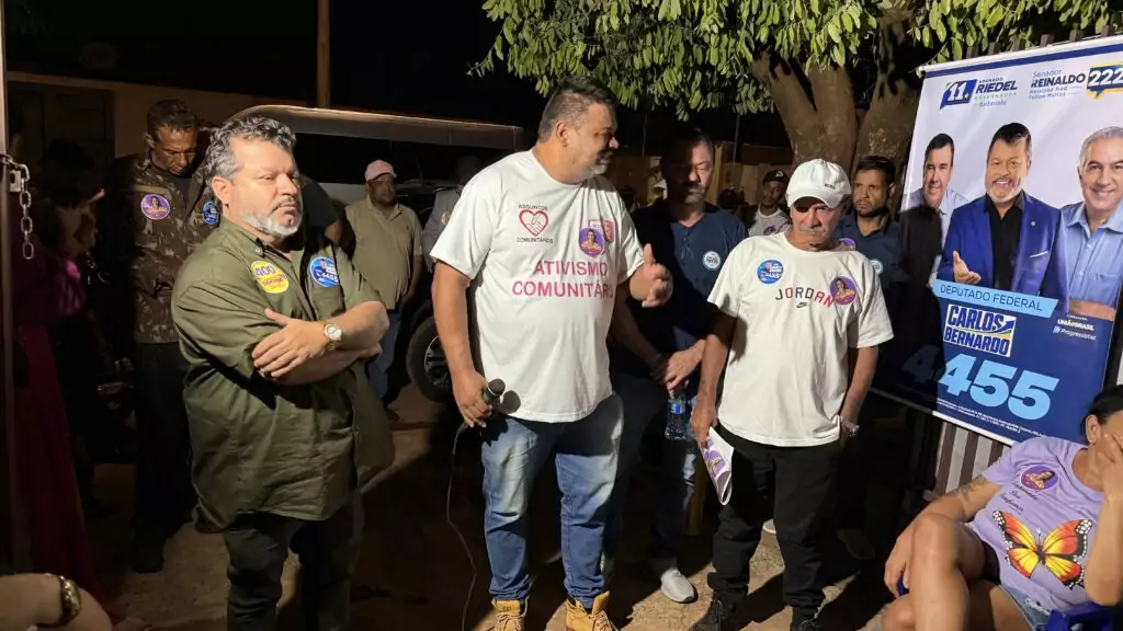 No São Conrado, Carlos Bernardo liga história de vida a propostas para ampliar renda e recuperar poder de compra