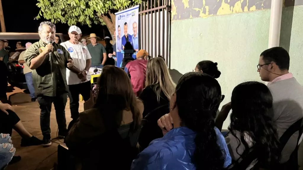 No São Conrado, Carlos Bernardo liga história de vida a propostas para ampliar renda e recuperar poder de compra