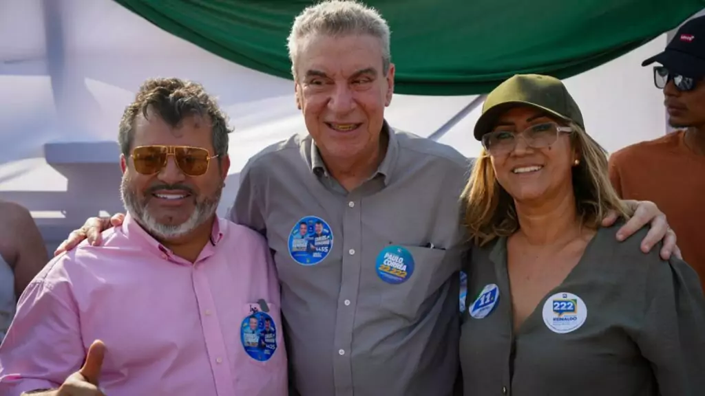 Carlos Bernardo participa de carreata com Riedel e Azambuja em Porto Murtinho e reforça agenda de desenvolvimento Carlos Bernardo participa de carreata com Riedel e Azambuja em Porto Murtinho e reforça agenda de desenvolvimento