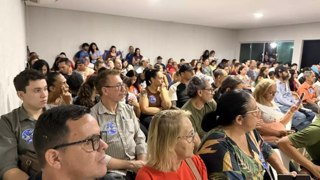 Encontro inesperado em agenda política mostra trabalho de Carlos Bernardo na saúde e educação