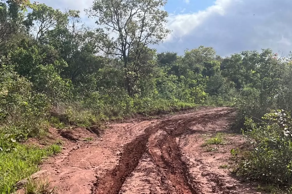 Zé Teixeira cobra recuperação de acesso à escola rural em CG Zé Teixeira cobra recuperação de acesso à escola rural em CG