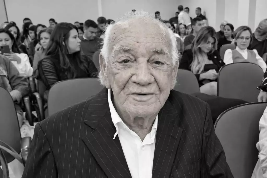 ALEMS recebe moção de Zé Teixeira pelo falecimento de Roberto Razuk