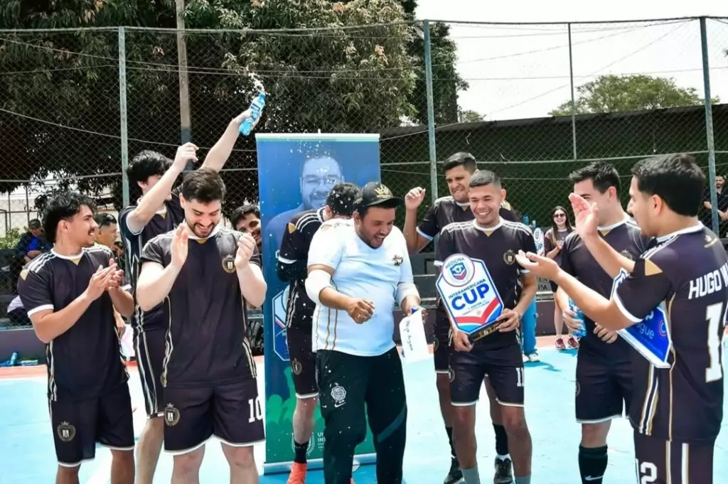 Universidad Interamericana: torneio interno ´Lucho Candia´ prestou homenagem póstuma a colaborador Universidad Interamericana: torneio interno ´Lucho Candia´ prestou homenagem póstuma a colaborador